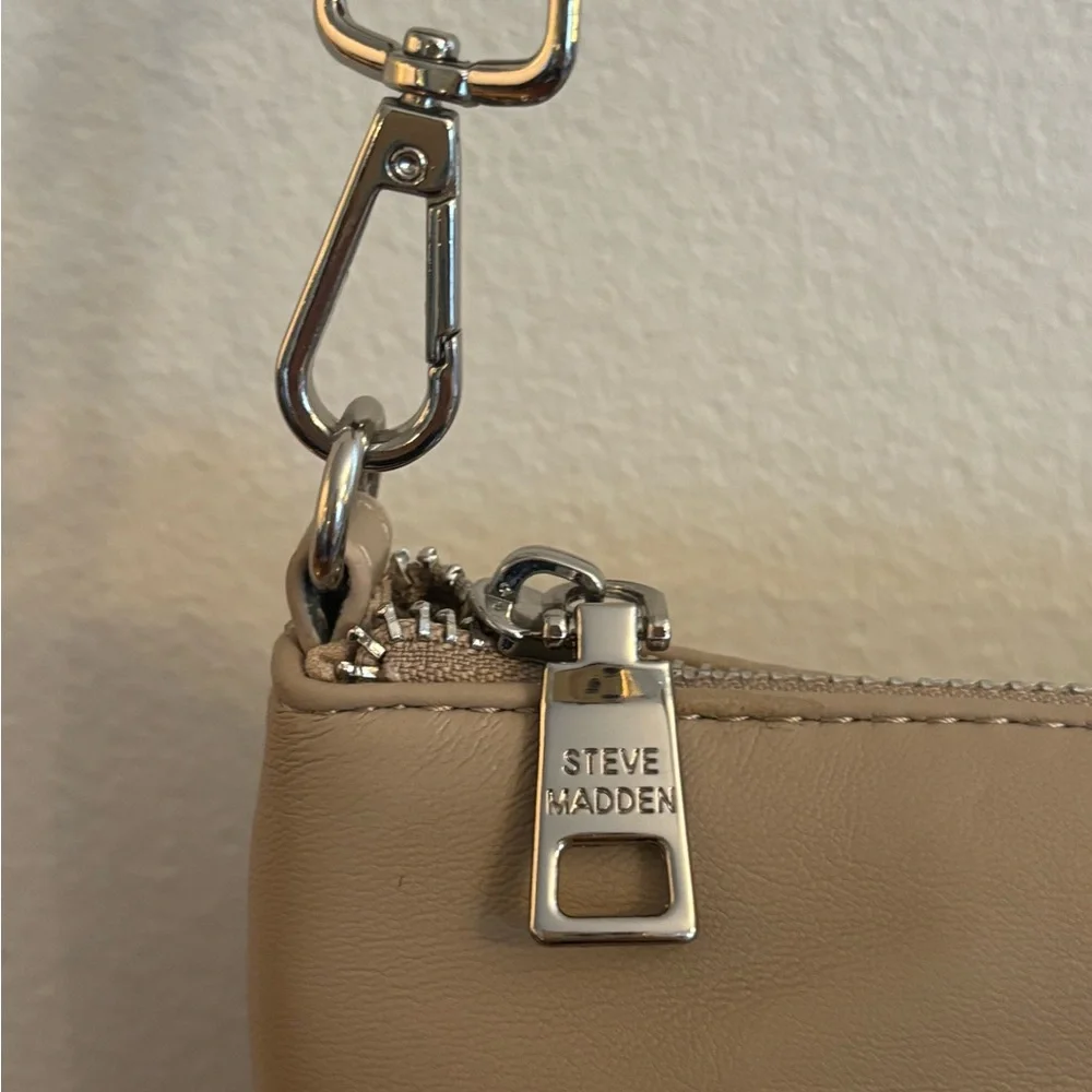 Steve Madden Tan Crossbody Bag with Structured Design - Picture 7 of 15